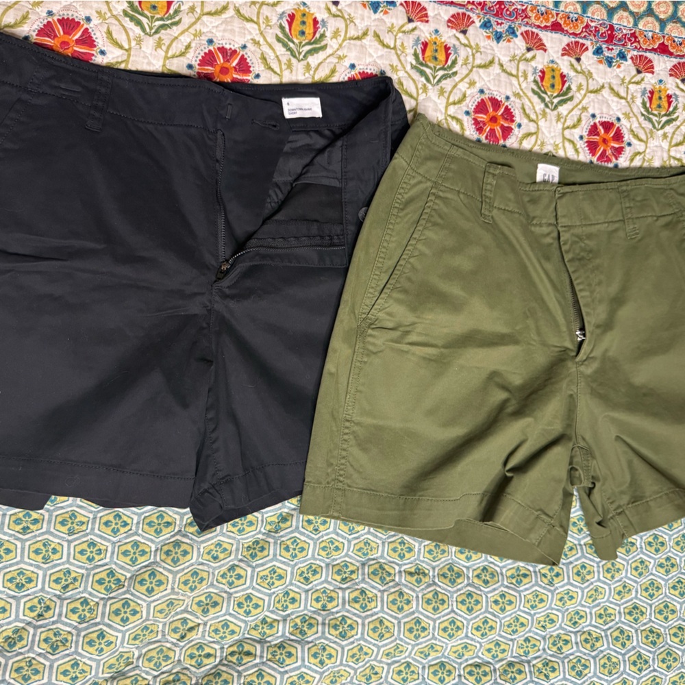 GAP Women's Shorts in Black and Olive Green
